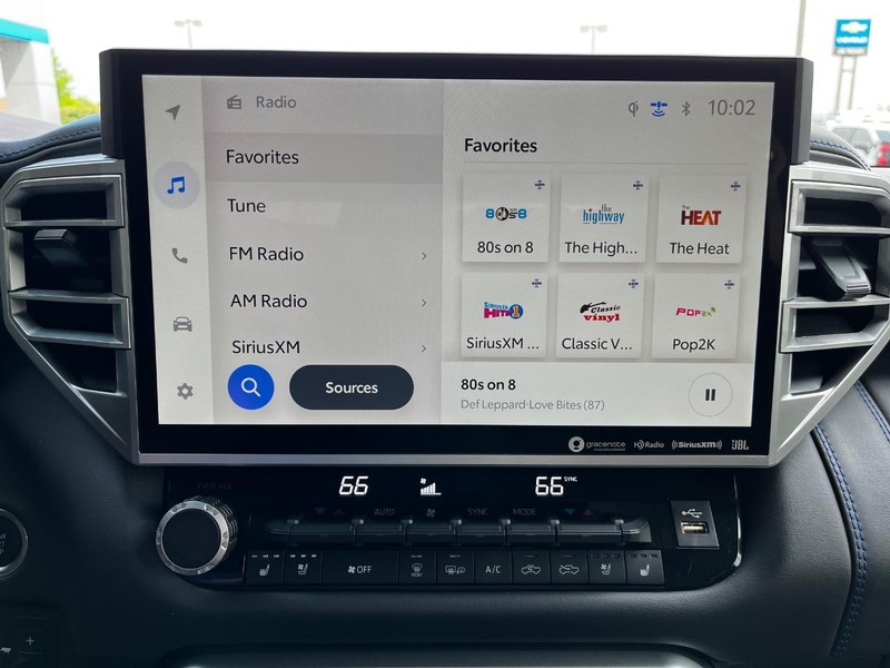 Toyota Tundra 4WD Vehicle Image 22