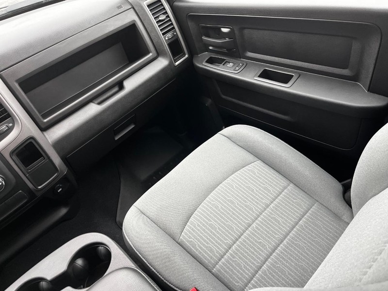Ram 1500 Classic Vehicle Image 13