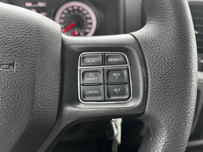 Ram 1500 Classic Vehicle Image 17