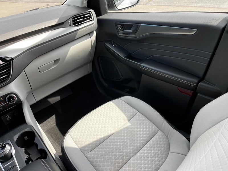 Ford Escape Vehicle Image 13