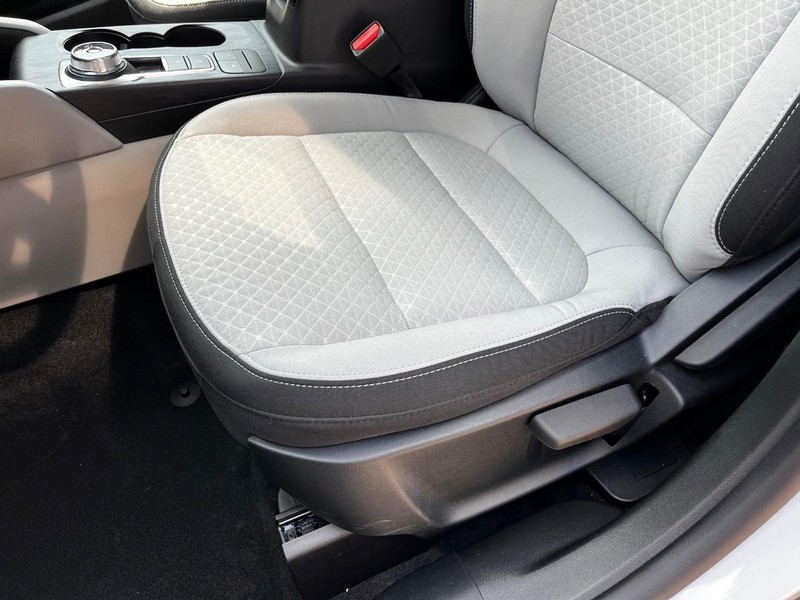 Ford Escape Vehicle Image 15