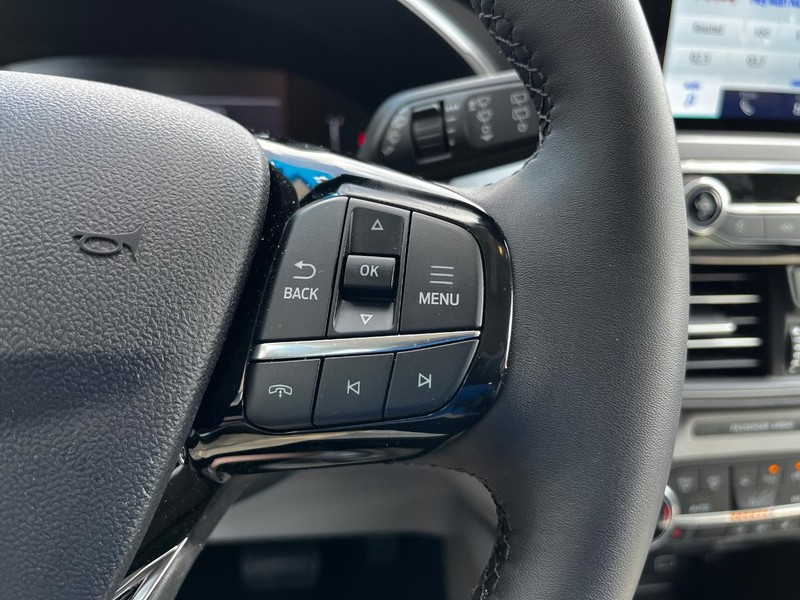 Ford Escape Vehicle Image 17