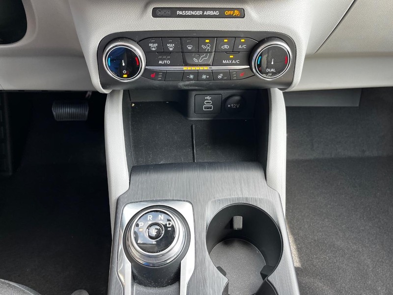 Ford Escape Vehicle Image 19