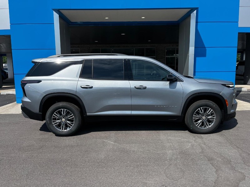 Chevrolet Traverse Vehicle Image 02