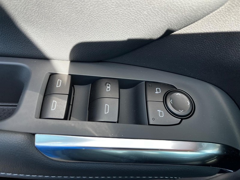 Chevrolet Traverse Vehicle Image 11
