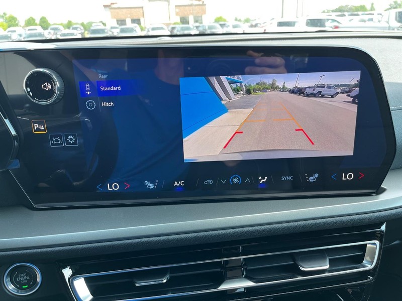 Chevrolet Traverse Vehicle Image 18