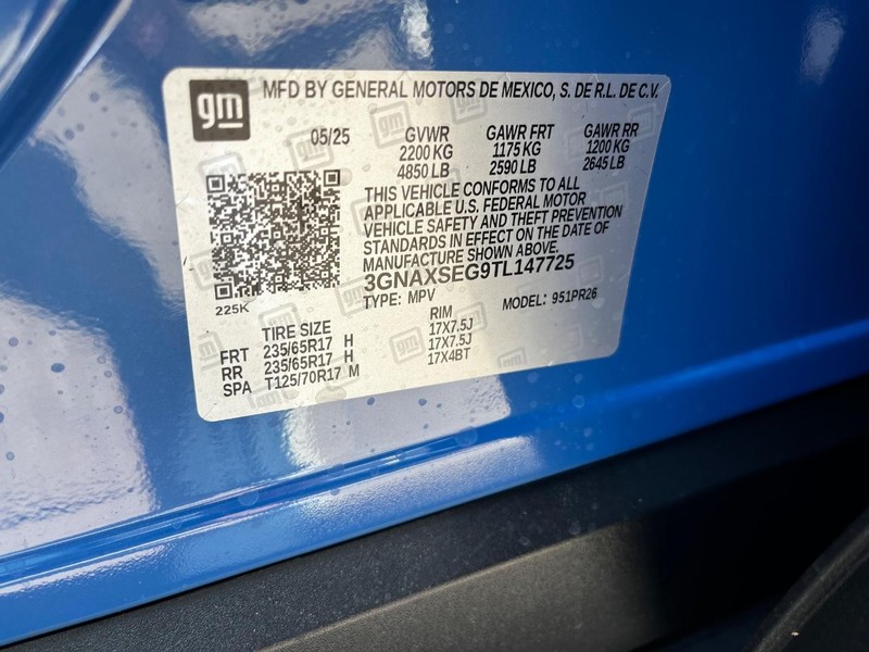 Chevrolet Equinox Vehicle Image 17