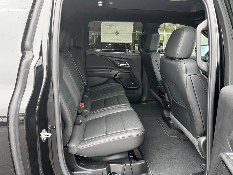 Chevrolet Silverado EV Vehicle Image 04