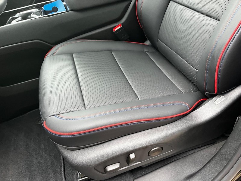 Chevrolet Silverado EV Vehicle Image 11