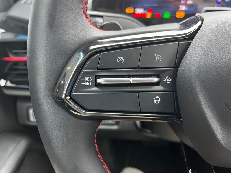 Chevrolet Silverado EV Vehicle Image 12