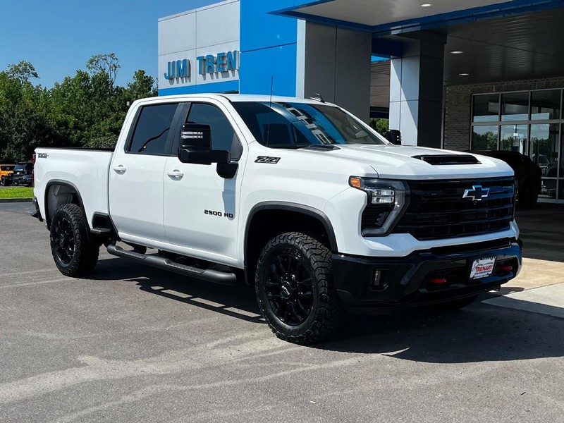 Chevrolet Silverado 2500HD Vehicle Image 02