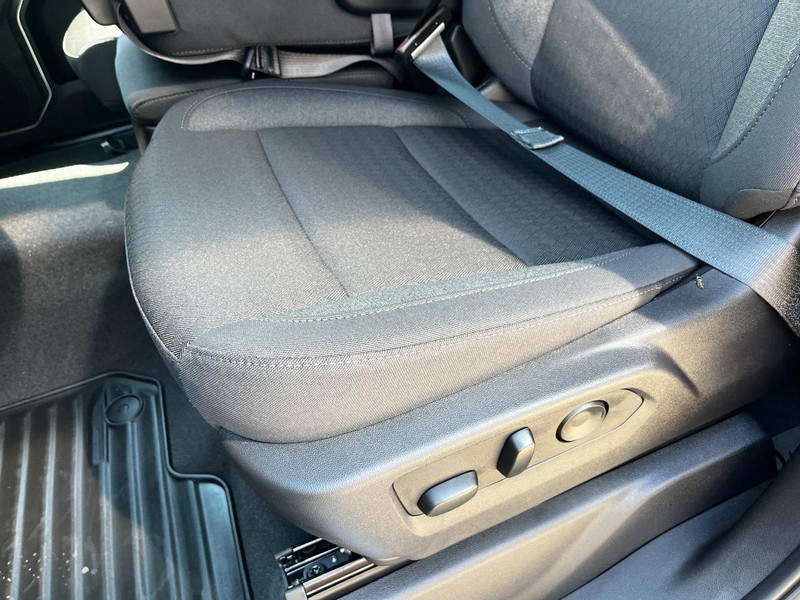 Chevrolet Silverado 2500HD Vehicle Image 09