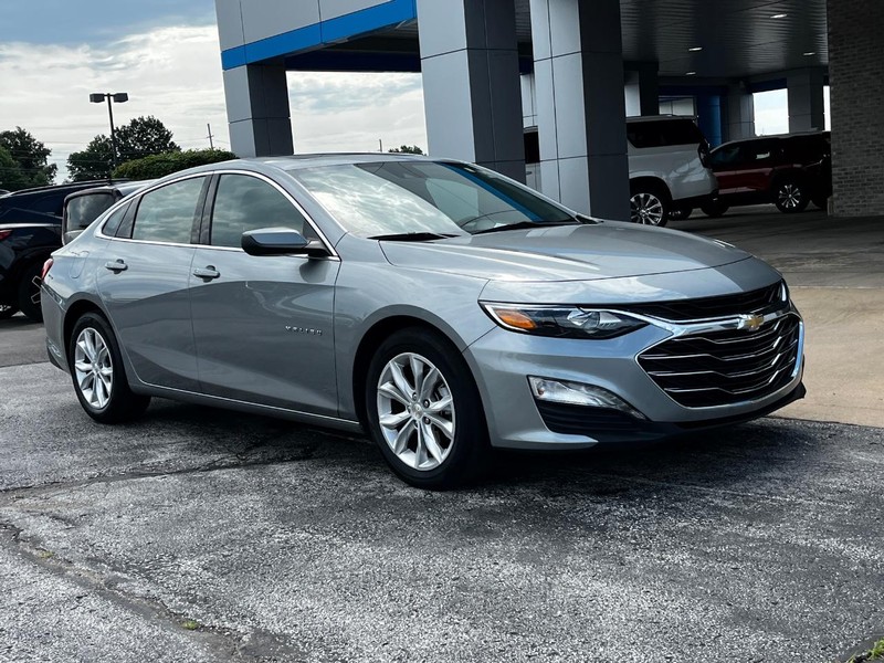 Chevrolet Malibu Vehicle Image 02