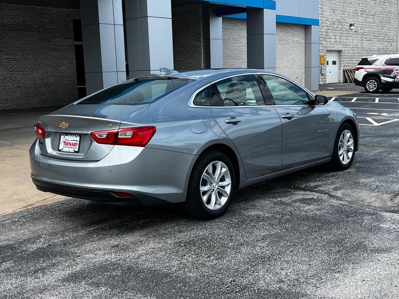 Chevrolet Malibu Vehicle Image 03