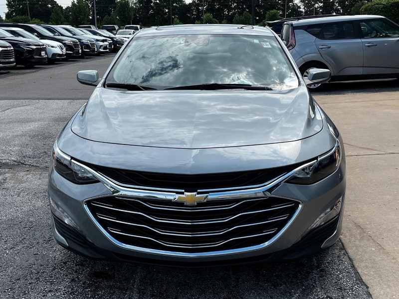 Chevrolet Malibu Vehicle Image 09