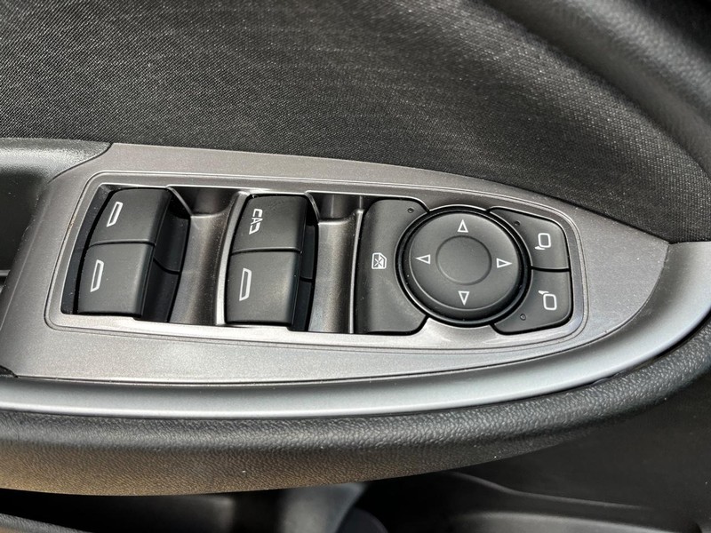 Chevrolet Malibu Vehicle Image 15