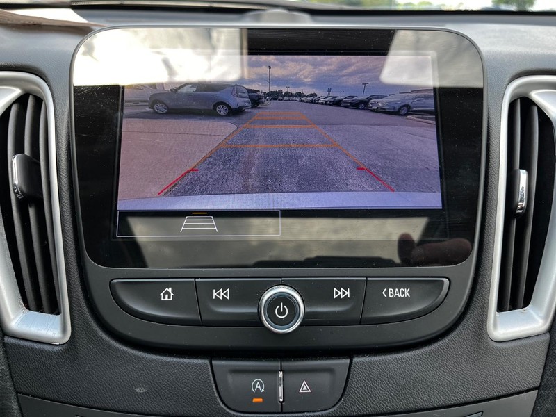 Chevrolet Malibu Vehicle Image 21