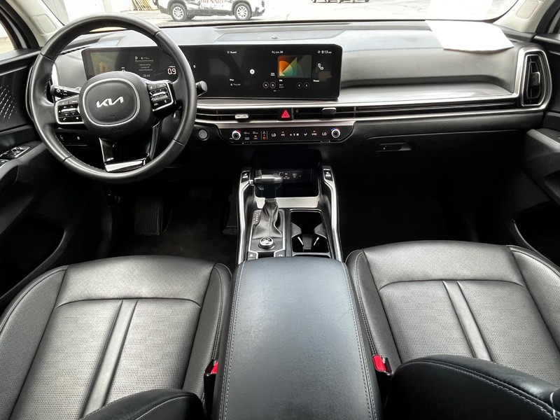 Kia Sorento Vehicle Image 11