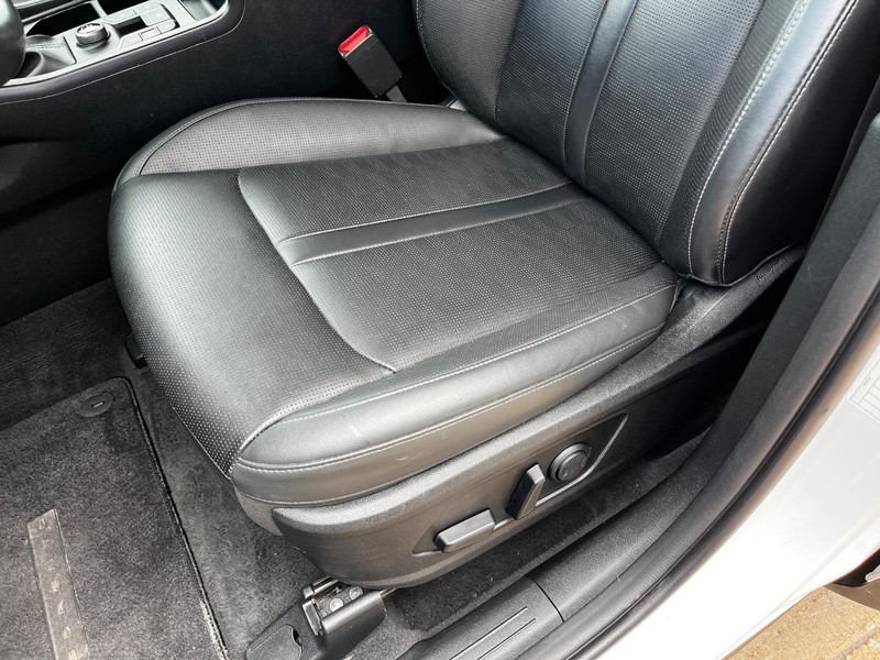 Kia Sorento Vehicle Image 15
