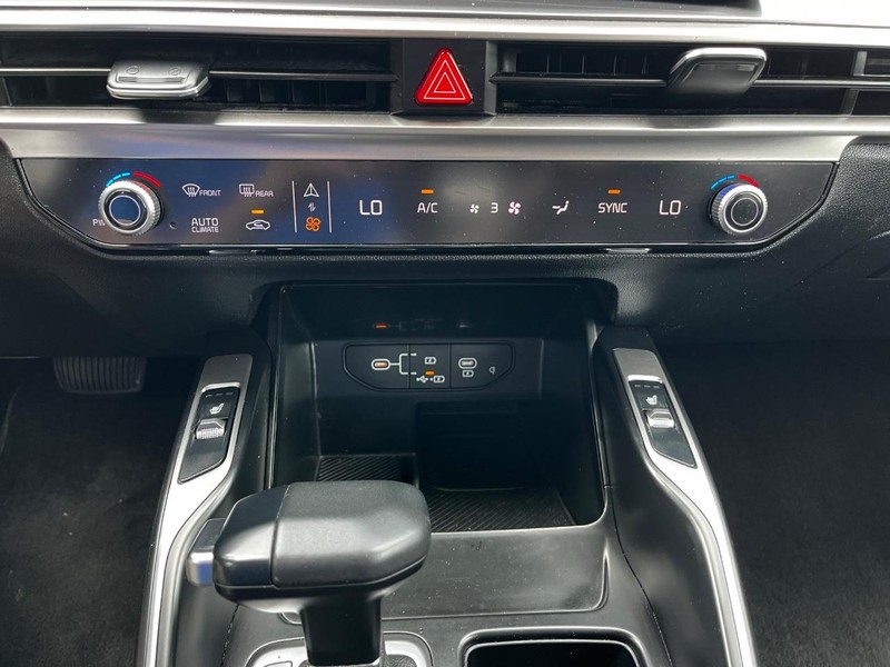 Kia Sorento Vehicle Image 20