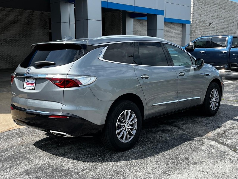 Buick Enclave Vehicle Image 03