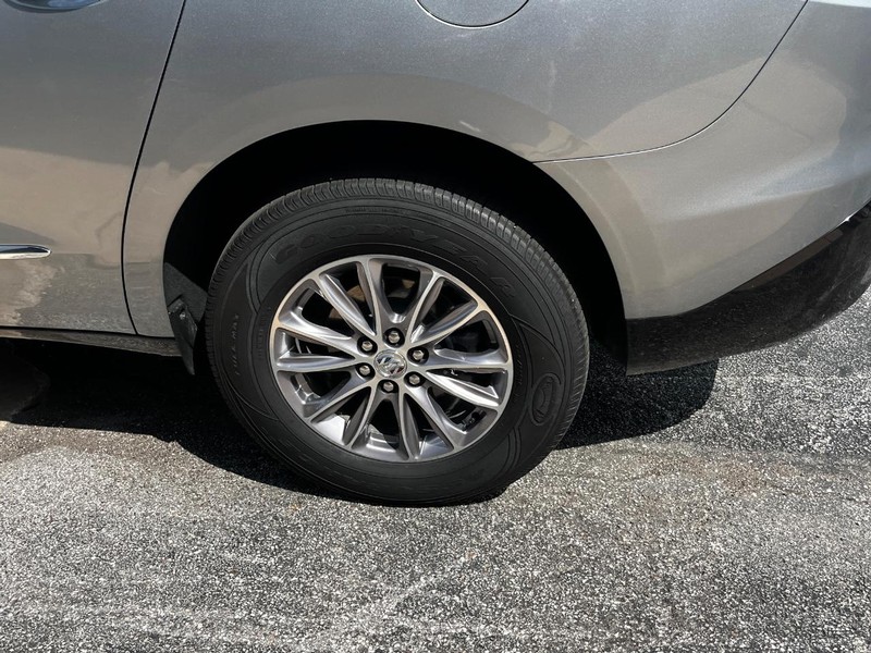 Buick Enclave Vehicle Image 07