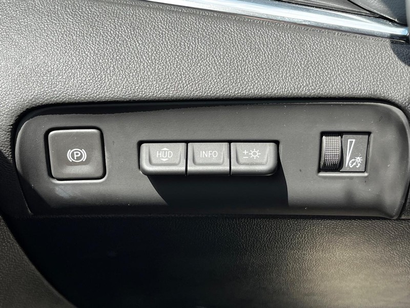 Buick Enclave Vehicle Image 18