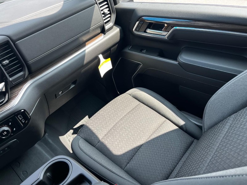 Chevrolet Silverado 2500HD Vehicle Image 07
