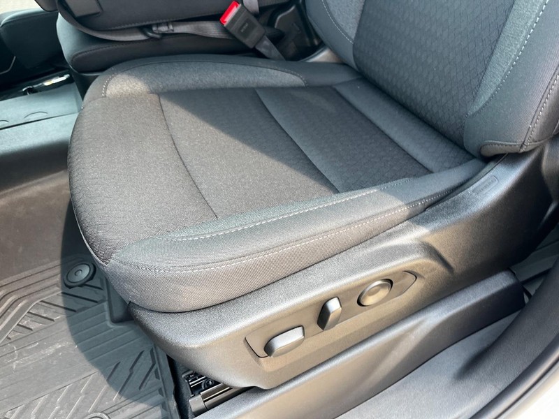 Chevrolet Silverado 2500HD Vehicle Image 09