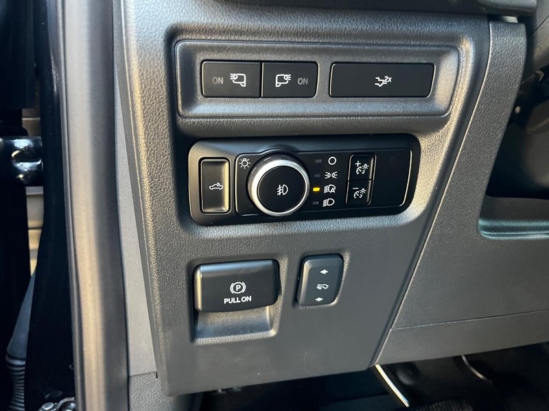 Ford F-150 Vehicle Image 16