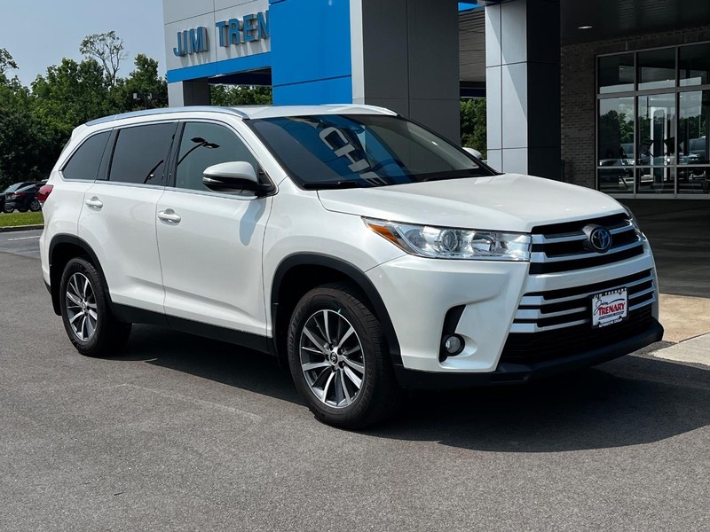 Toyota Highlander Vehicle Image 02