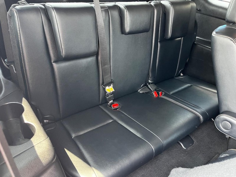 Toyota Highlander Vehicle Image 11