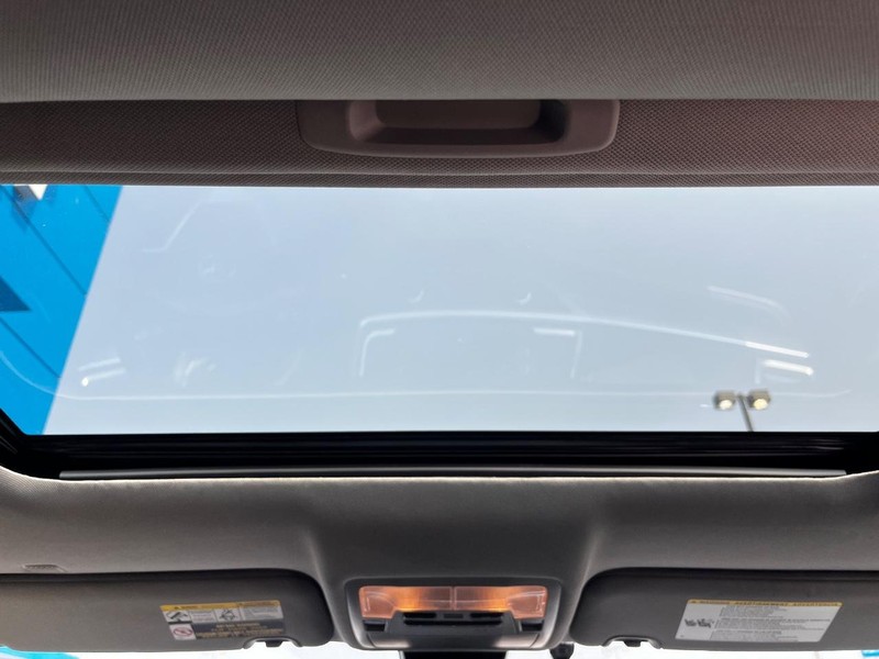 Toyota Highlander Vehicle Image 13
