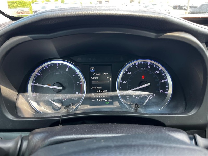 Toyota Highlander Vehicle Image 21