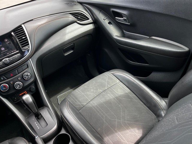 Chevrolet Trax Vehicle Image 13