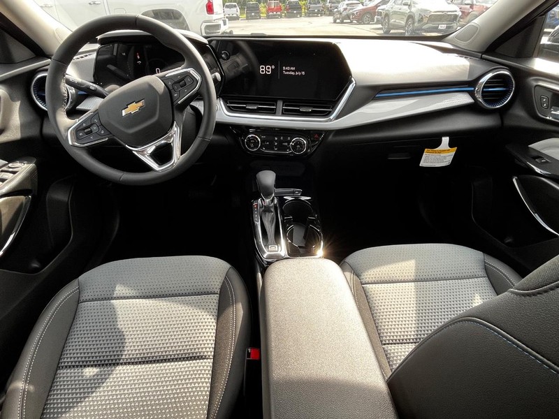 Chevrolet Trax Vehicle Image 05