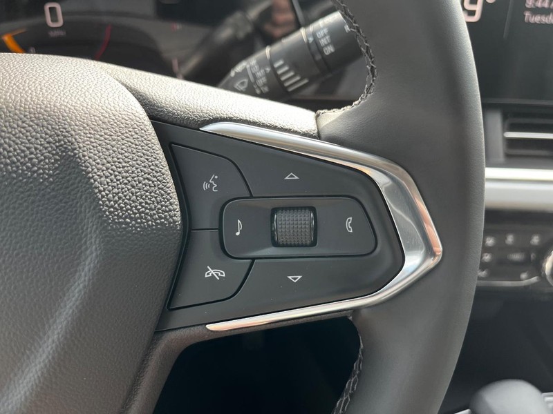 Chevrolet Trax Vehicle Image 11