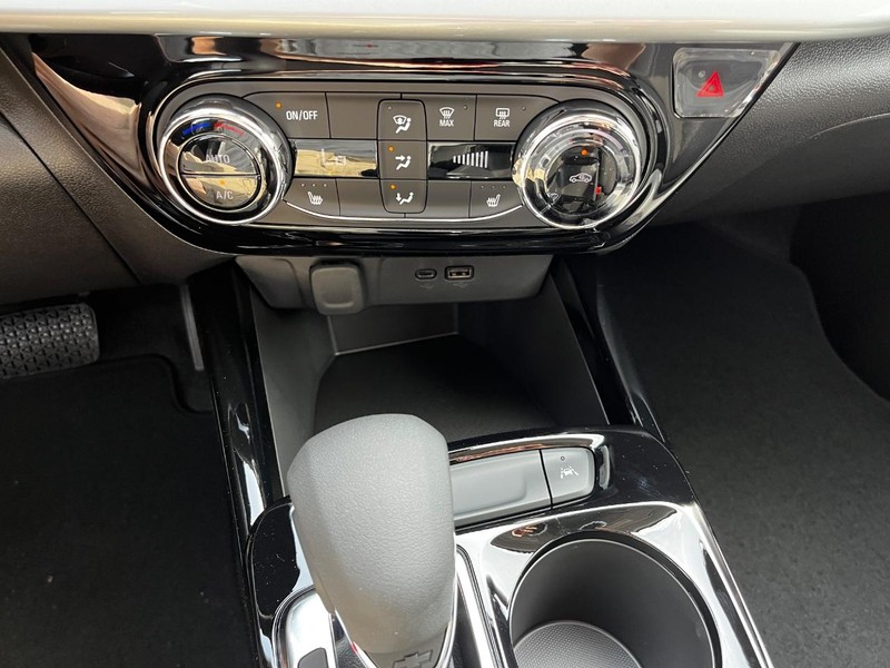 Chevrolet Trax Vehicle Image 13
