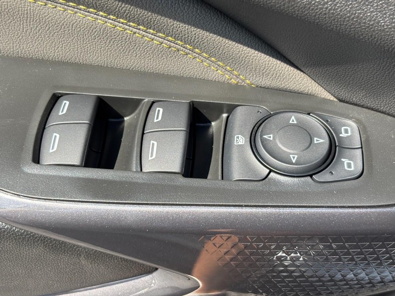 Chevrolet Trax Vehicle Image 17
