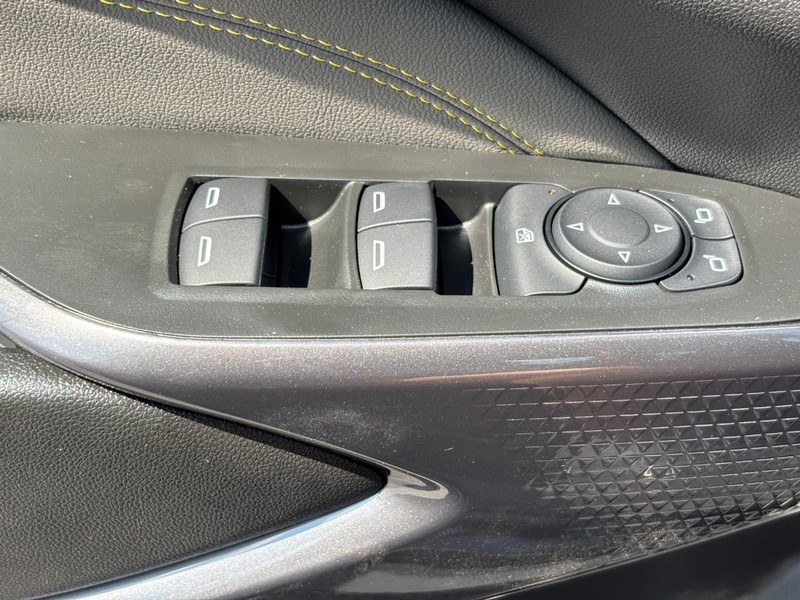 Chevrolet Trax Vehicle Image 18