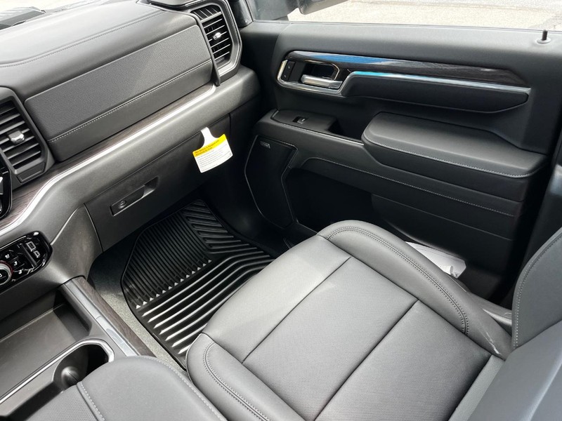 Chevrolet Silverado 2500HD Vehicle Image 09
