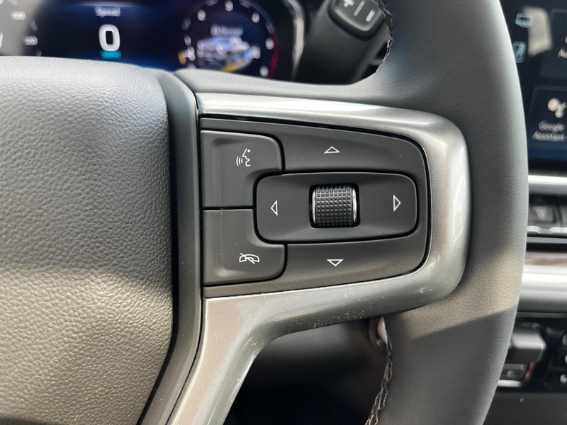 Chevrolet Silverado 2500HD Vehicle Image 14