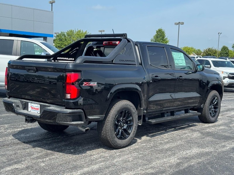 Chevrolet Colorado Vehicle Image 03