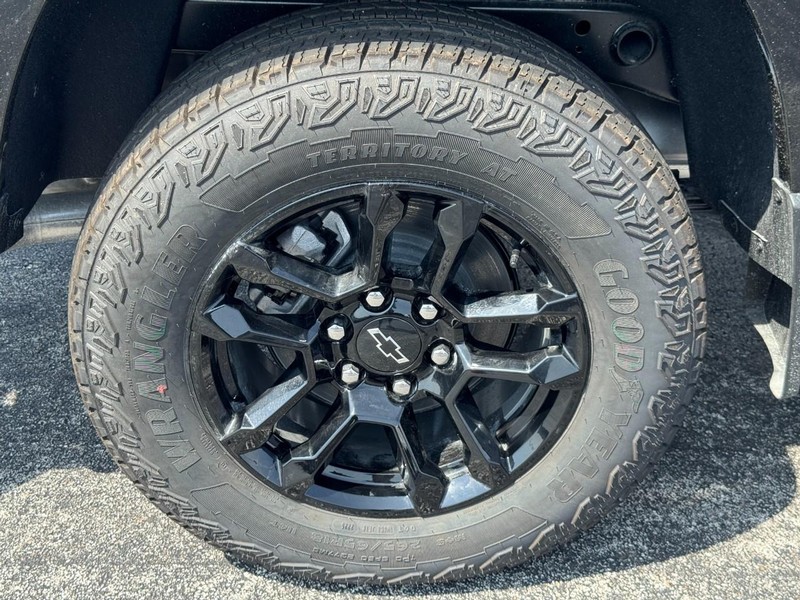 Chevrolet Colorado Vehicle Image 04