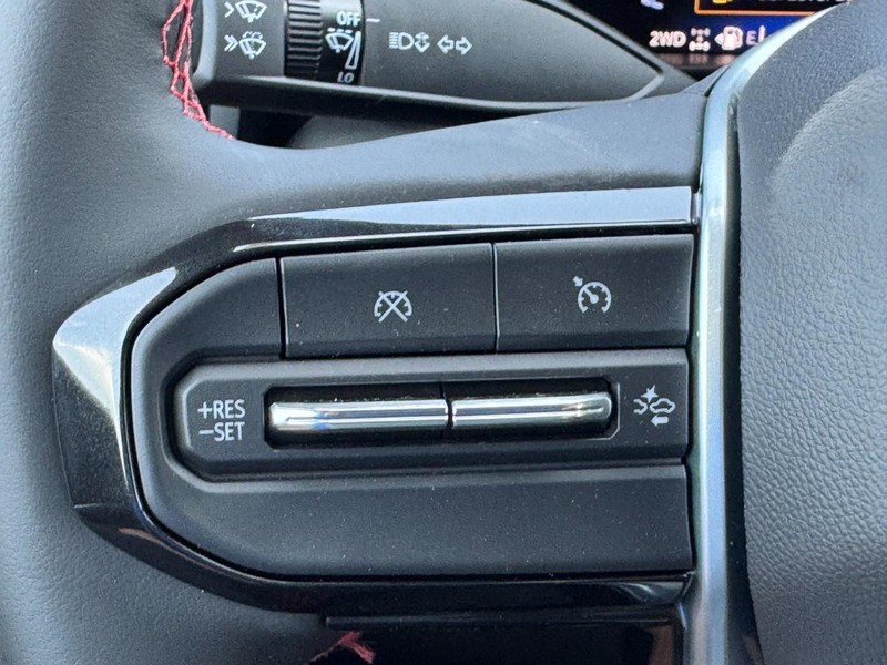Chevrolet Colorado Vehicle Image 12