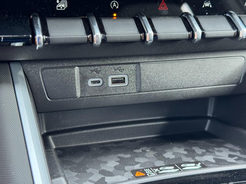 Chevrolet Colorado Vehicle Image 14
