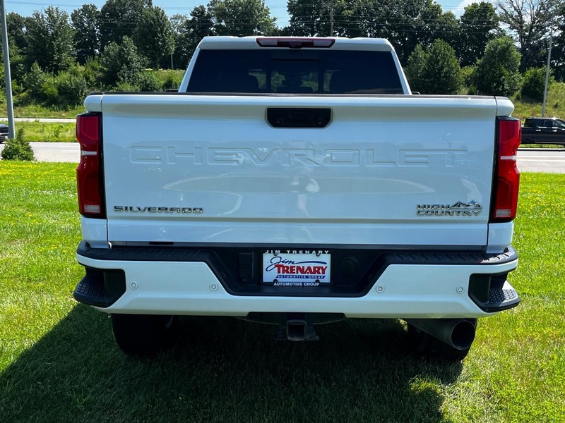 Chevrolet Silverado 2500HD Vehicle Image 04