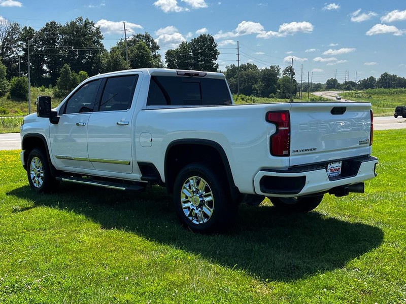 Chevrolet Silverado 2500HD Vehicle Image 06