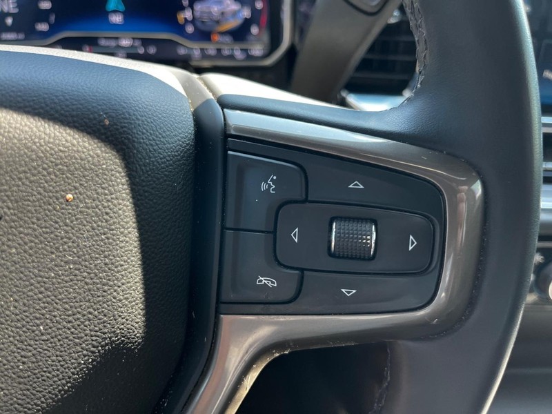 Chevrolet Silverado 2500HD Vehicle Image 20