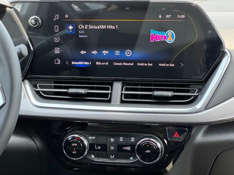 Chevrolet Trax Vehicle Image 08